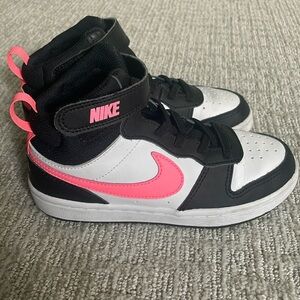 Nike Girls Court Borough